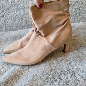 Naturalizer Beige Ankle Booties